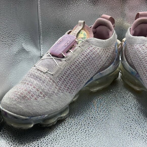 Size 9 - Nike‎ Air VaporMax 2020 Flyknit Pink Running Shoes CT1933-500 Women's - Picture 3 of 10